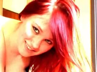 Velký kozičky velký sýkorka emo červený vlasy dívka