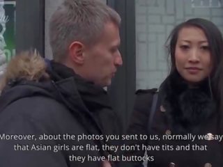 Courbée cul et grand seins asiatique fille sharon lee faire nous découvrir vietnamien sodomie