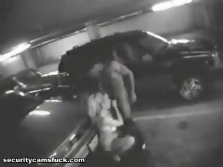 Real vida estacionamento lote grande sexo porno tiro por o segurança webcam