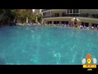 Locuras sexuales en ένα piscina p&uacute;blica primera μέρος