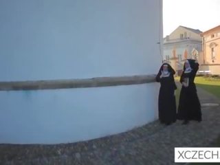 Bizzare porr med katolik nunnor! med gigantisk!