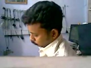 TAMIL VILLAGE GIRL SEX WITH BOSS IN MOBILE SHOP