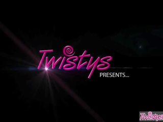 Twistys - कब लड़कियों खेल - एंजेला sommers भाग्य डिक्सन - की सुविधा देता है शेयर