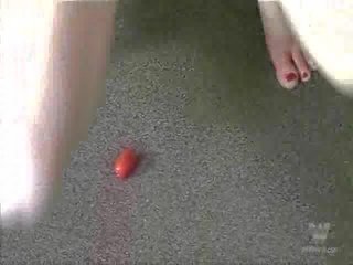 The tomato lojë një video