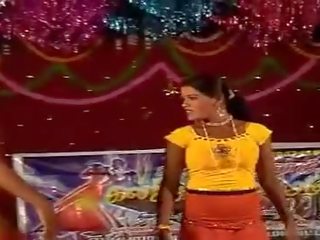 Sexy Hot Indian Girls Dance